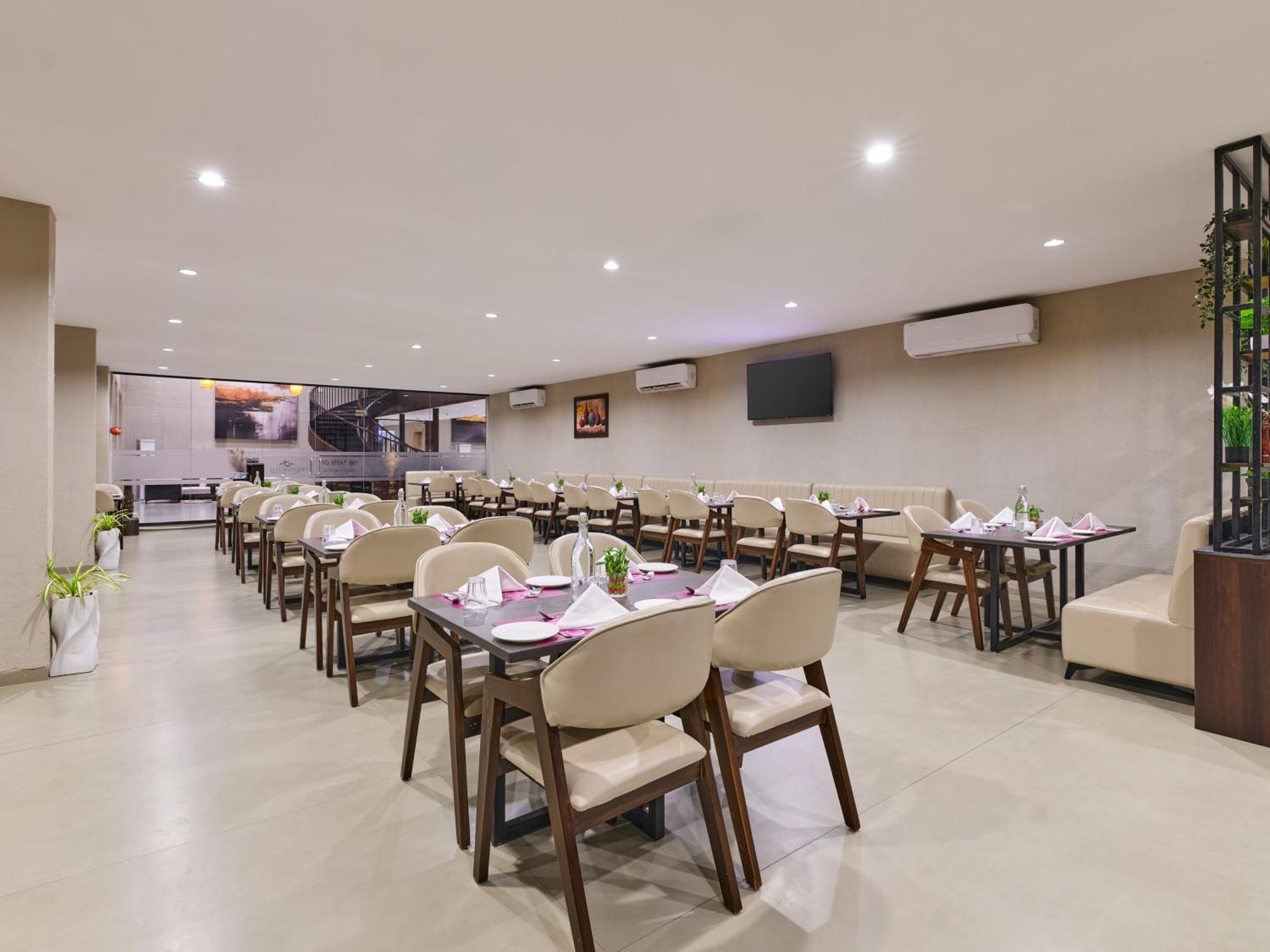 Regenta Resort Vindhyachal, Statue Of Unity Kevadia Exterior foto